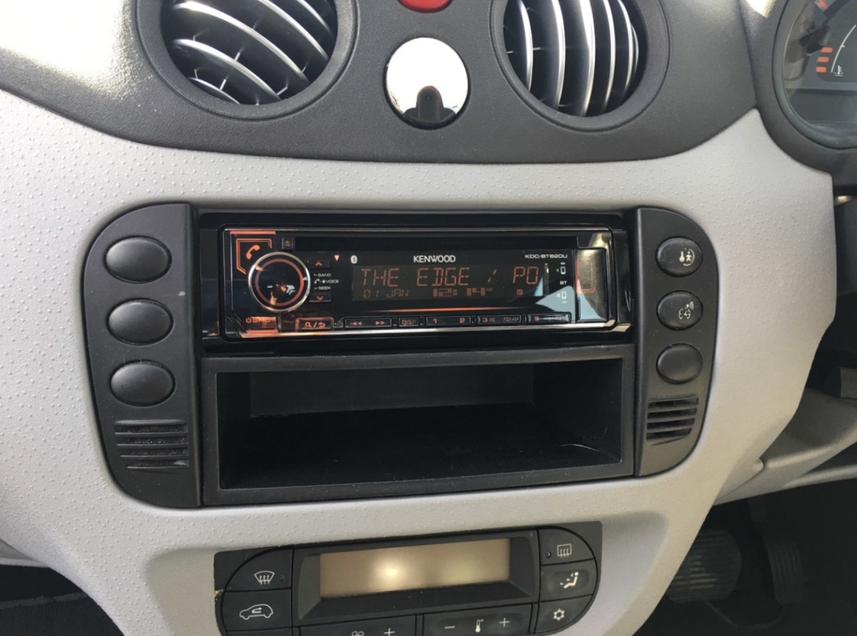 C3 2003 Kenwood KDCBT620U Car Stereo Creative Installations