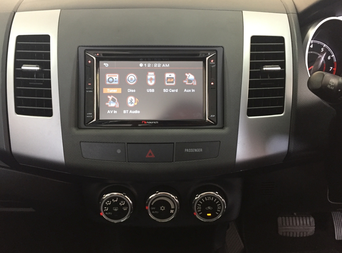 Outlander 2011 Nakamichi NA1600s Infotainment System | Creative ...