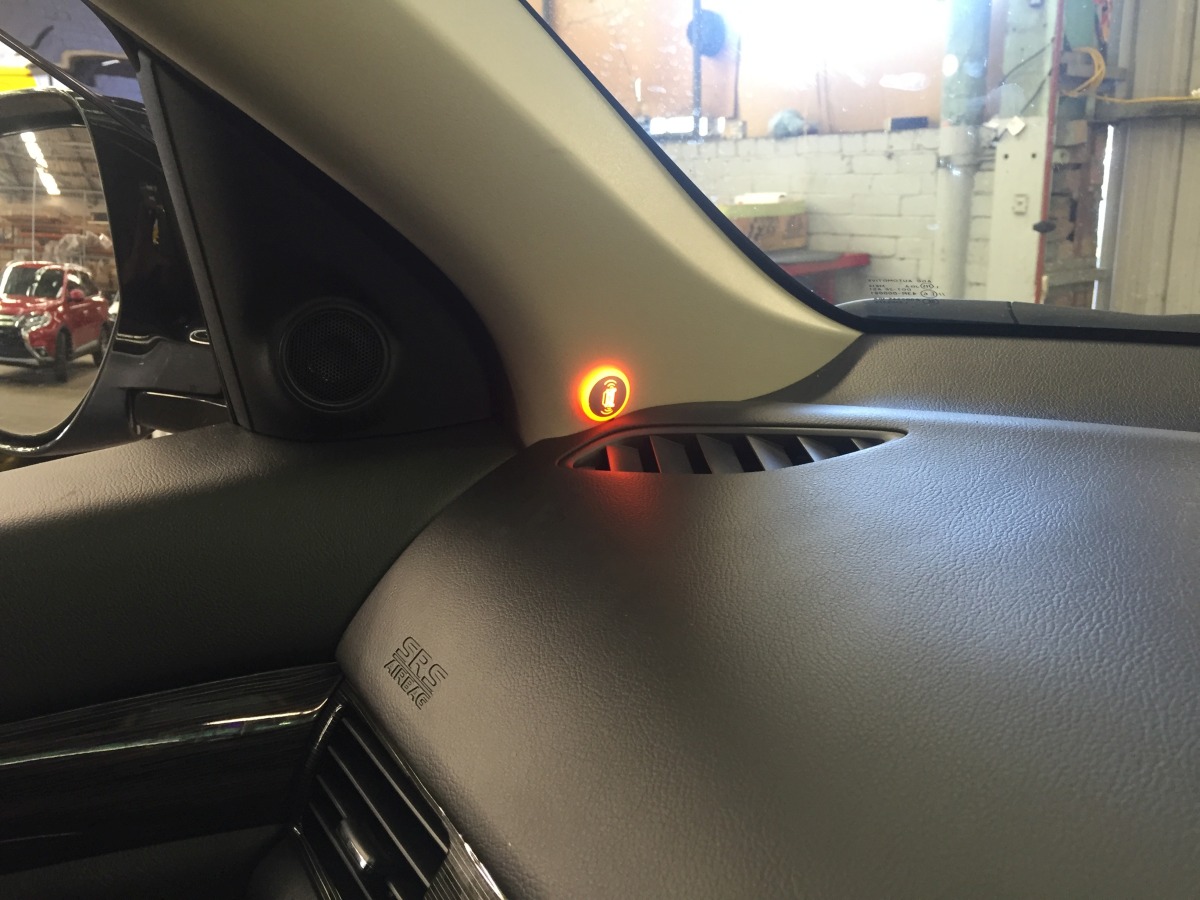 Outlander 2016 Blind Spot Sensors Creative Installations